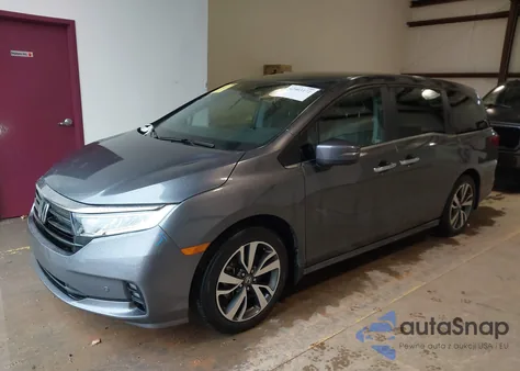 2023 Honda Odyssey Touring z USA, uszkodzony, nr VIN 5FNRL6H82PB043519